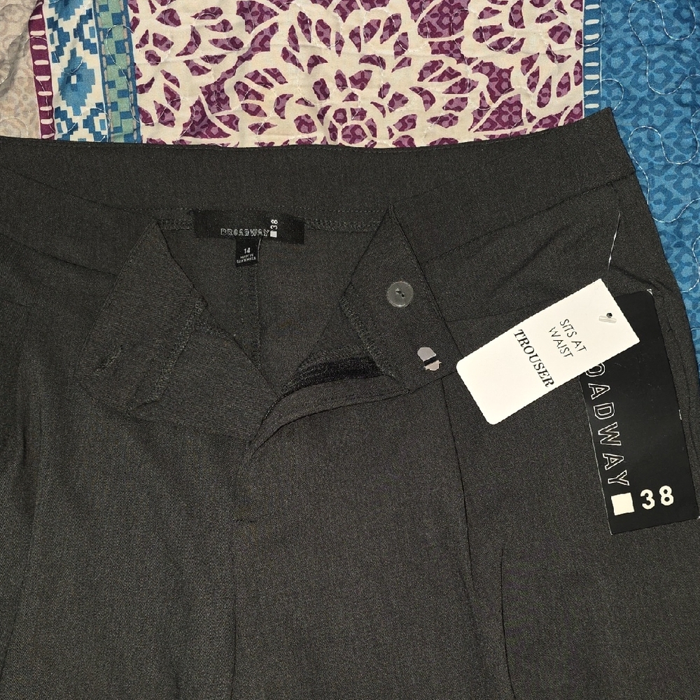 Gray Wide Leg Pants with Solid Design